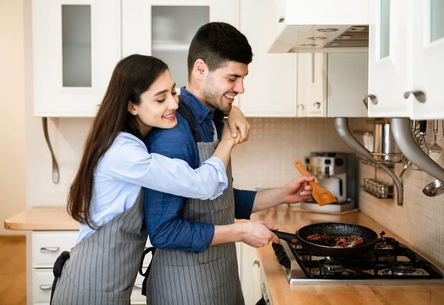 「離したくない…♡」妻に愛され続ける「デキる夫の共通点」4選