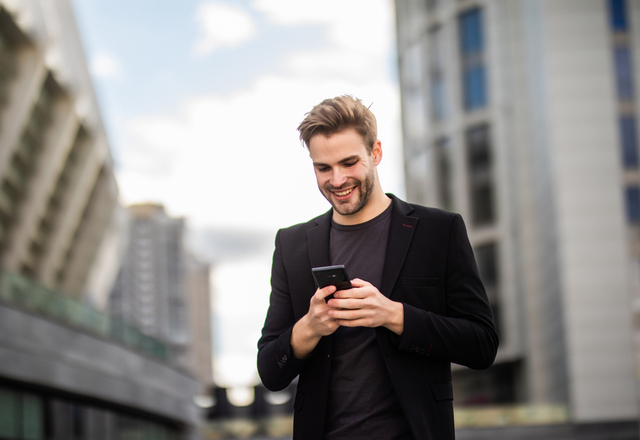 可愛すぎて頭真っ白♡男性が恋に落ちる【LINEテク】4選