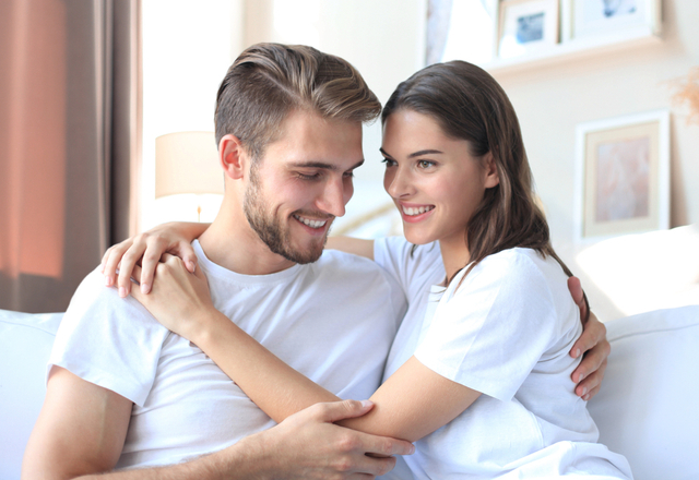 我慢しろって言わないで…男性が「キスしたくて仕方なくなる瞬間」