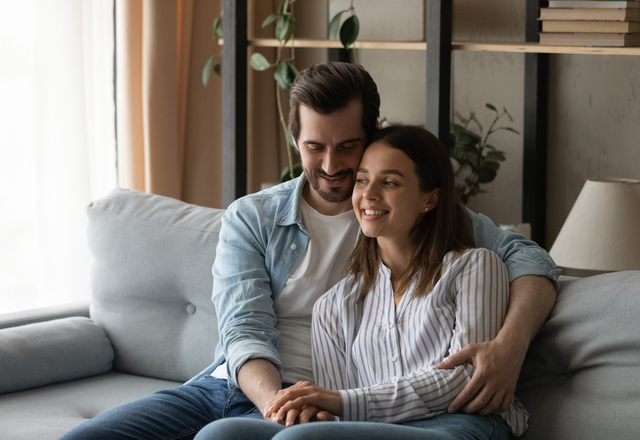 キュンてしちゃった…「妻がドキっとする」夫からのスキンシップ4つ