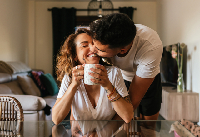 妻はコレを待っている？！愛され夫がやっている「愛情表現」4つ