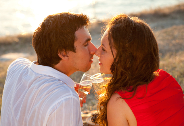 「愛されているなあ♡」女性に気持ちが伝わる「キステク」とは…？