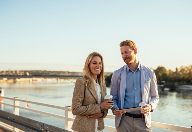 ホンネが読めない…！あなたの【目の奥が笑っていない人度】チェック