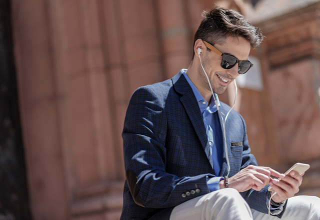 明日も頑張ろッ！男性の活力になる「お疲れ様LINE」って？