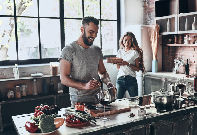 もっと好きになっちゃった…「妻を虜にさせるイチャイチャ」～キッチン編～