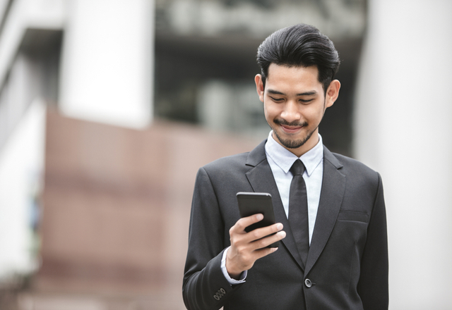 こう返すのが鉄板…？！「モテるアラサー女子」のLINEの返し方！