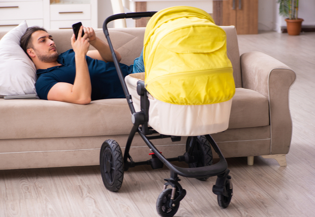 実はイラつかせているかも…女性が思う【夫のありがた迷惑な行動】4つ＜子育て編＞