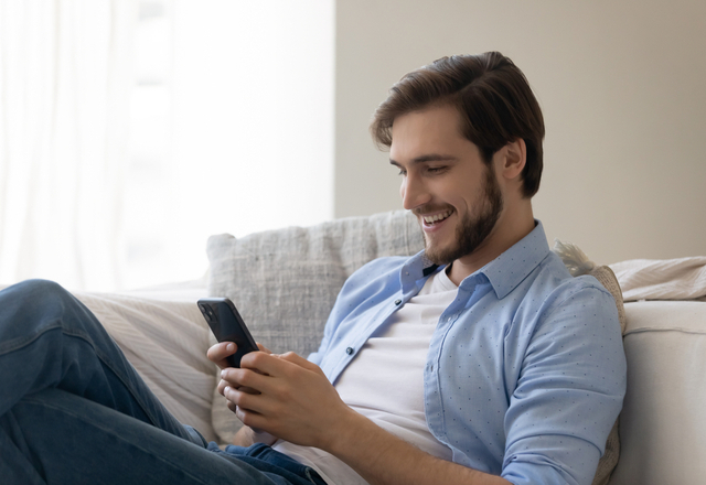 何話しているの？「男性だけのLINEグループ」で盛り上がっていることって…？