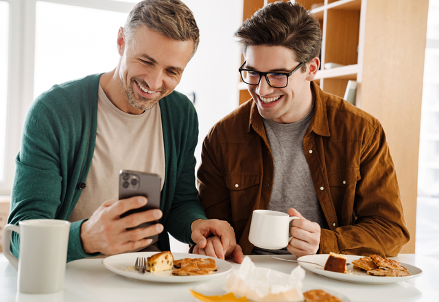 「羨ましいだろ〜！」夫が周りに自慢してしまう【妻からのキュンLINE】とは