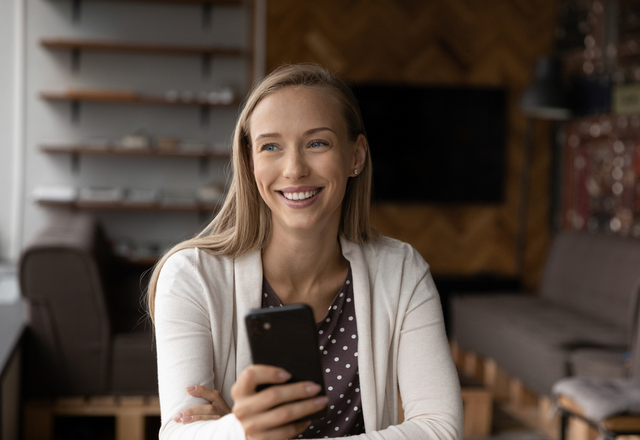 「どう思っているんだろう…」気になる男性の気持ちを【LINEで確かめる方法】