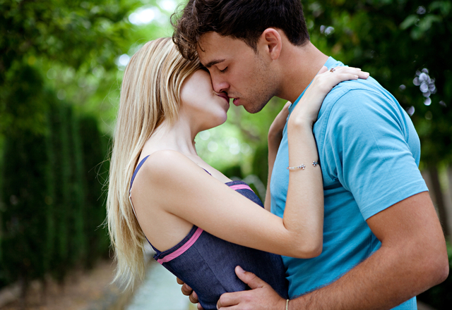 もぉムリ…♡女性がとろける「キスのコツ」4選