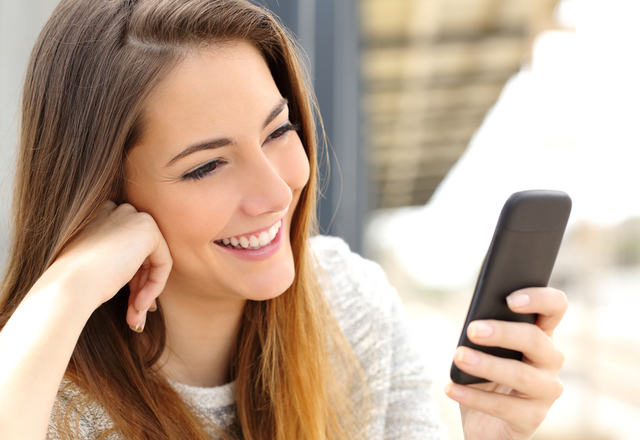 それって…？女性が「気がある人に送るLINE」の共通点