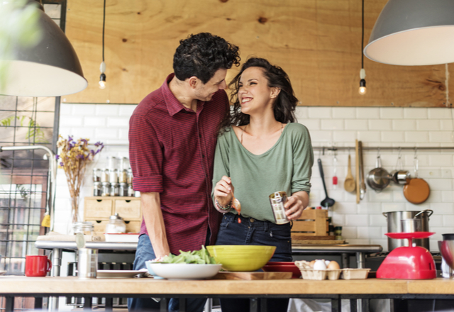 早くぎゅーしたい！妻が夫に「キュン♡とくる場面」って？＜休日編＞