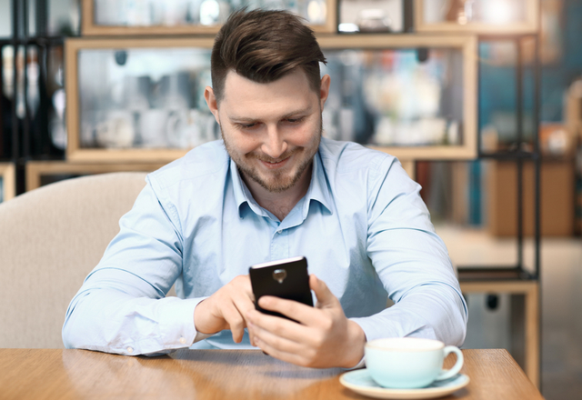 付き合っていた頃を思い出すぜ…夫が惚れ直す【妻からのLINE】って？