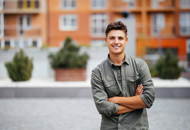 理性保てない…？！女性がムラっとする【大人の男性の色気】