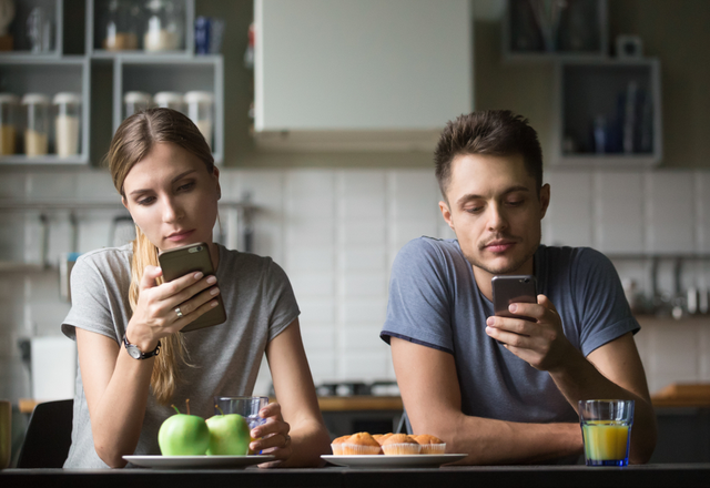離婚のカウントダウンかも…？！LINEでチェック「仮面夫婦度テスト」