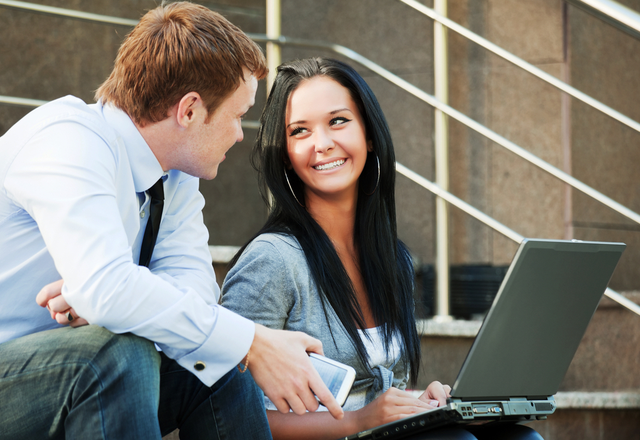 奥さんがうらやましい…！女性がときめく「既婚男性ならではの優しさ」4つ
