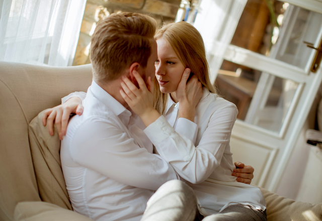 【旦那さん必見】奥さんをムラっとさせる「ずるいハグテク」とは…