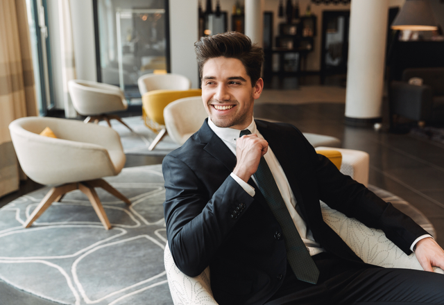 尊敬します！女性が憧れてやまない年上男性に共通することって？