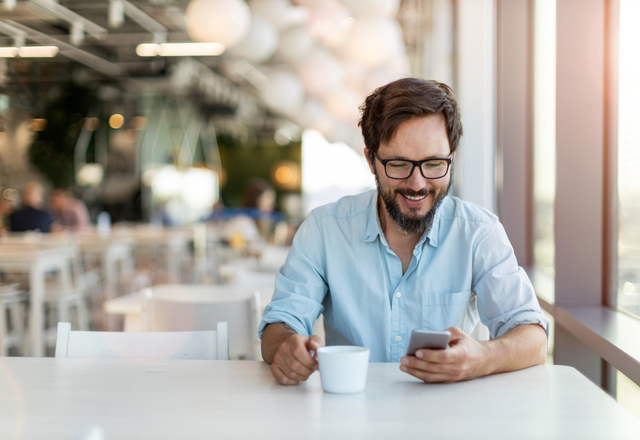 じゃじゃん♡発表します！男性が喜ぶ「LINEでの誉め言葉」BEST4