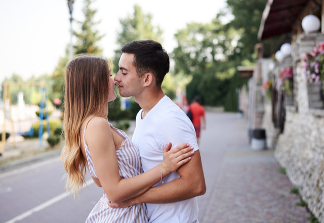 これぞ、大人。年下女性が憧れる「ステキな男性」の共通点とは…