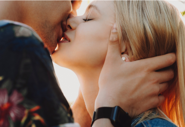 「もうダメ…」彼女がトロンとしてしまう【甘々キス】の仕方