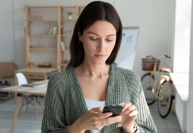 要注意です！浮気しがちな男性が送る「思わせぶりLINE」4選