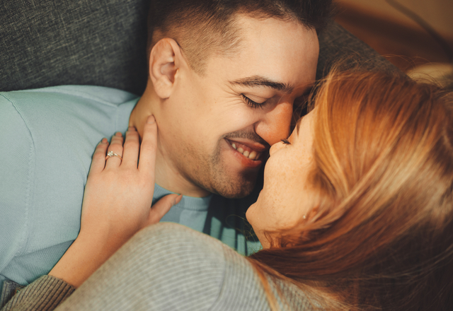 「私の夫かわいすぎ！」妻が悶絶する【キスハグのおねだり】って？