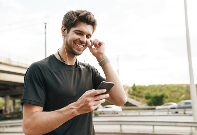 高嶺の花♡男性が「上品だ…！」と感じる【大人女子のLINE】って？
