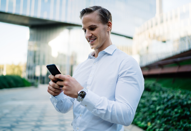 冷たい様に見えて？「クール男子」が実は気づいて欲しい【脈ありLINE】って？