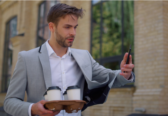 あなたはどっち？「後輩」から【好かれるLINE・嫌われるLINE】の違いとは