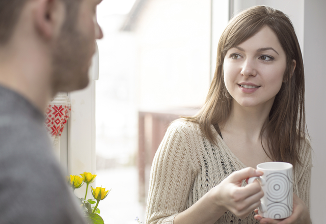 コレがポイント！男性から【美人じゃないのにひと目惚れされる女性】の特徴