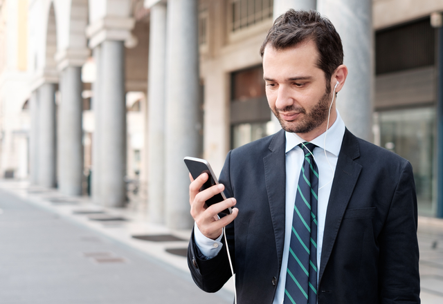 今すぐ会いたい。男性の「ムラっとスイッチを押すLINE」4選