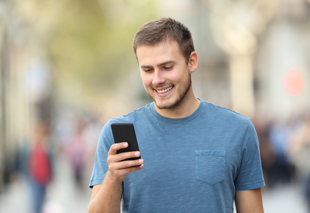 もっとやり取り続けたい！彼が「キュンとするLINE」の送り方