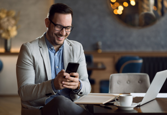 【男のホンネ】“ちょっと意識している女性”へ送るLINEの特徴って…？