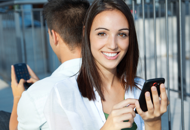 「何て送るのが正解なの？？」意中の彼と“LINEをするきっかけ“とは