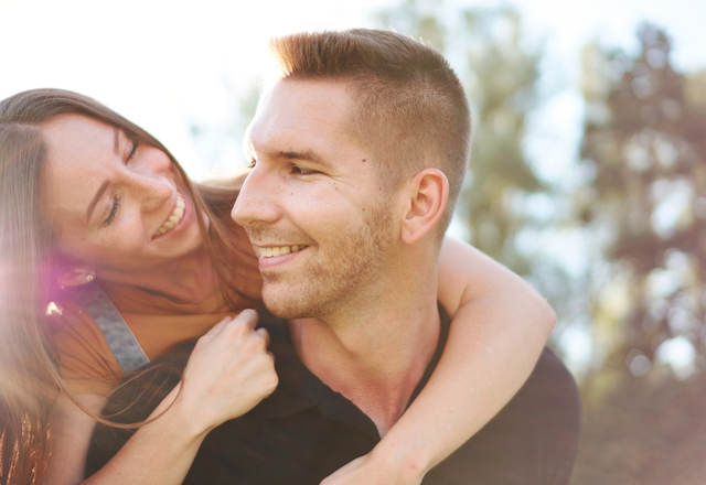 【ココがポイント】フツメンなのに“カッコイイ認定される男性”の特徴4つ