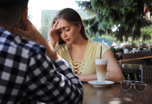 無意識にしてるかも！彼女が離れてしまう“彼氏のドン引き行動”って？