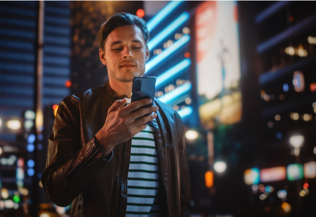 望みナシかも…男性が＜都合のいい女性＞に送っているLINE