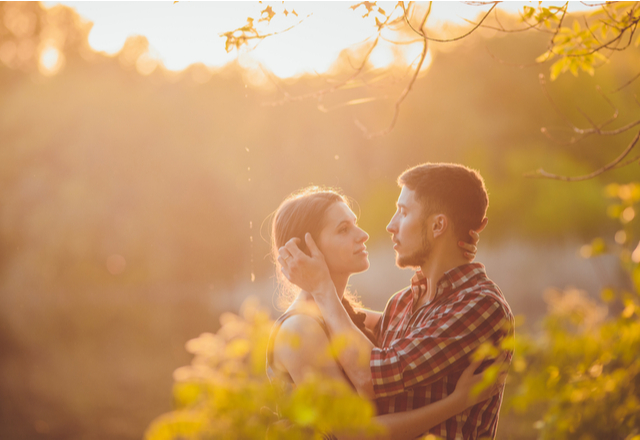 【そうだったの？！】男性が「大本命にだけするしぐさ」とは一体…？