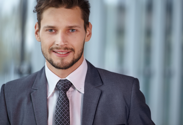 「付き合って欲しい…！」女性が虜になる【大人な男性】の特徴