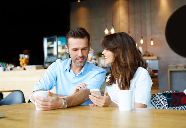 恥ずかしがり屋必見です！意中の彼と【LINEを交換するテク】4つ