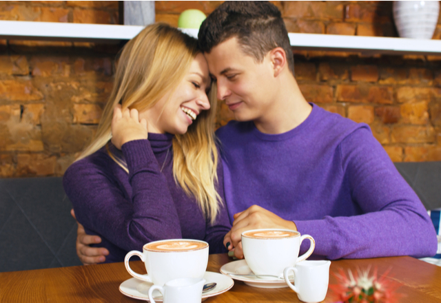 俺に気があるの…？男性が意識してしまう「ボディタッチ」♡