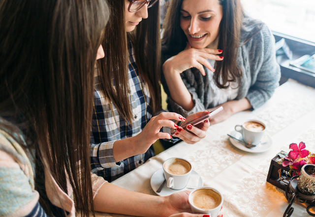 【女性必見】男性に“好き”を気づかせるための「匂わせLINE」とは