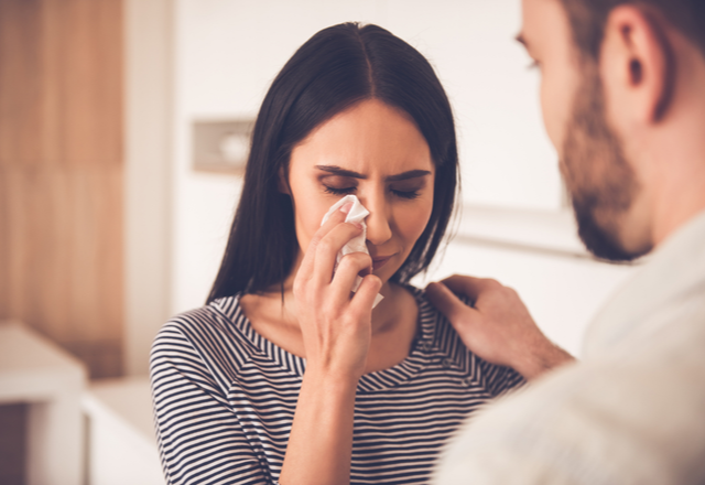 「あなたの優しさに泣ける」落ち込んでいる妻を励ます【4つのテク】とは…？