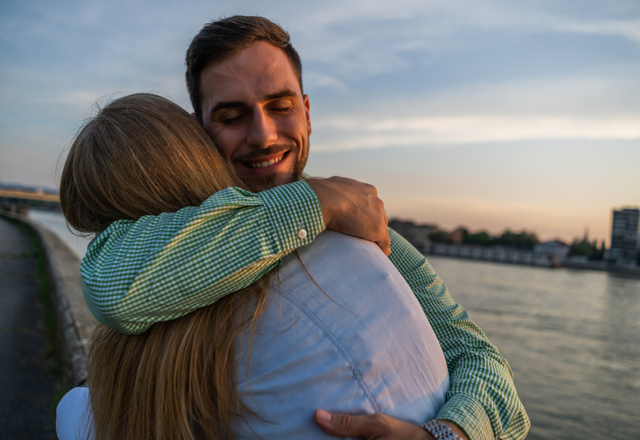 【モテテク】女性が「また会いたい…！」と思う別れ際の言動4選！
