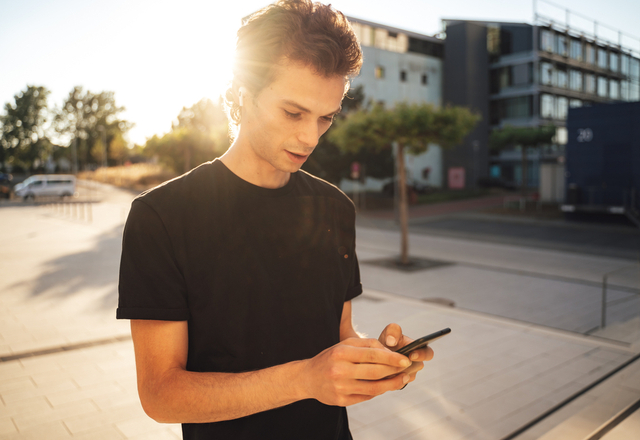 誠実男子とはココが違う？！遊びがちな男性が“LINEでしない事”4つ