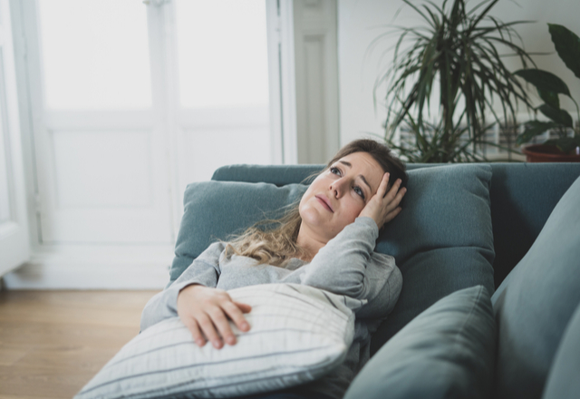 こんな言動していませんか…？ネガティブオーラ満載な“さげまん女性”の特徴