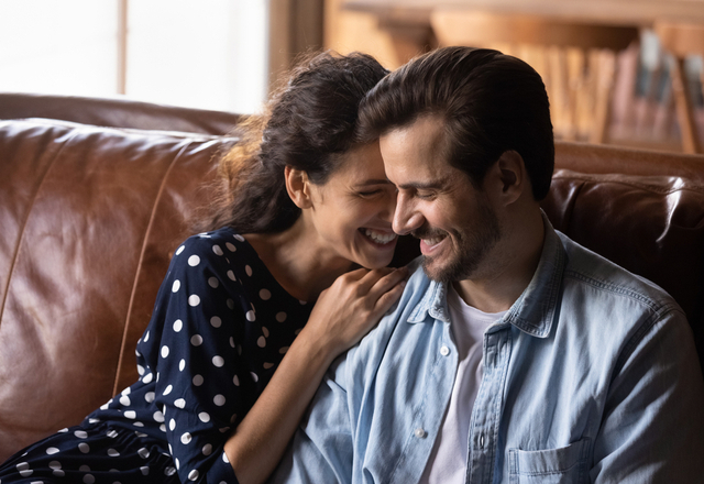 年上男性から“好かれる女性・距離を置かれる女性”その違い4つとは