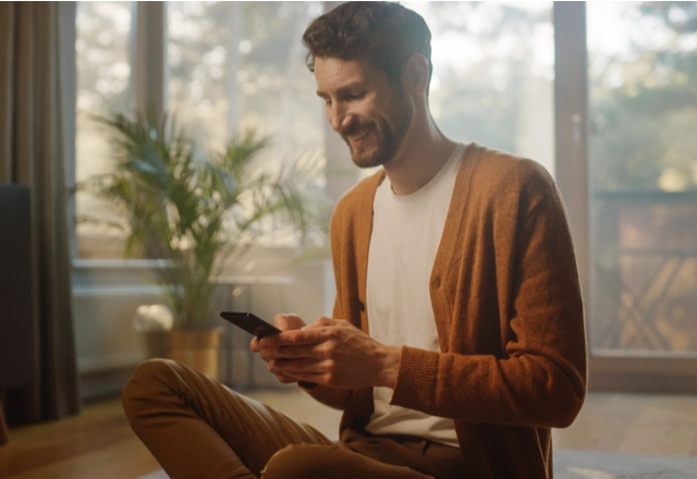 「ハート射抜かれた…」男がキュンとした“LINEでのギャップ萌えエピソード”